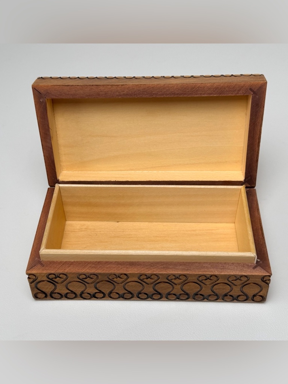 Vintage Hand Carved Wooden Trinket Jewelry Box Engraved Made in Poland - Picture 2 of 8